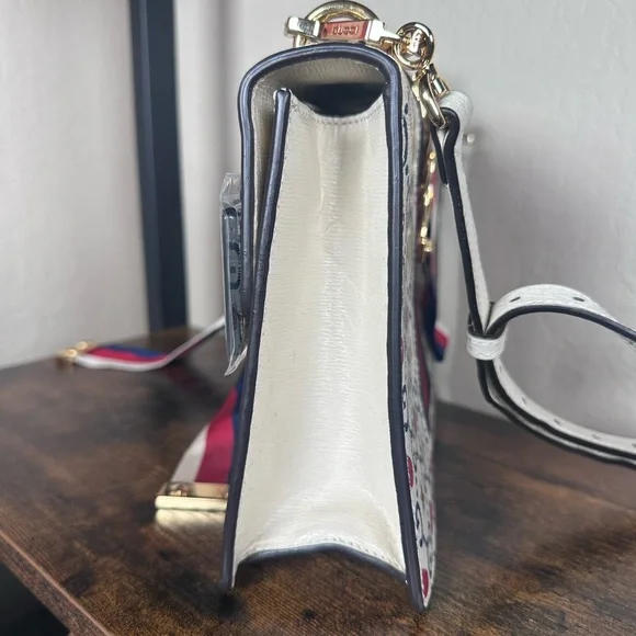 Authentic Limited Edition Gucci White and Red Heart Sylvie